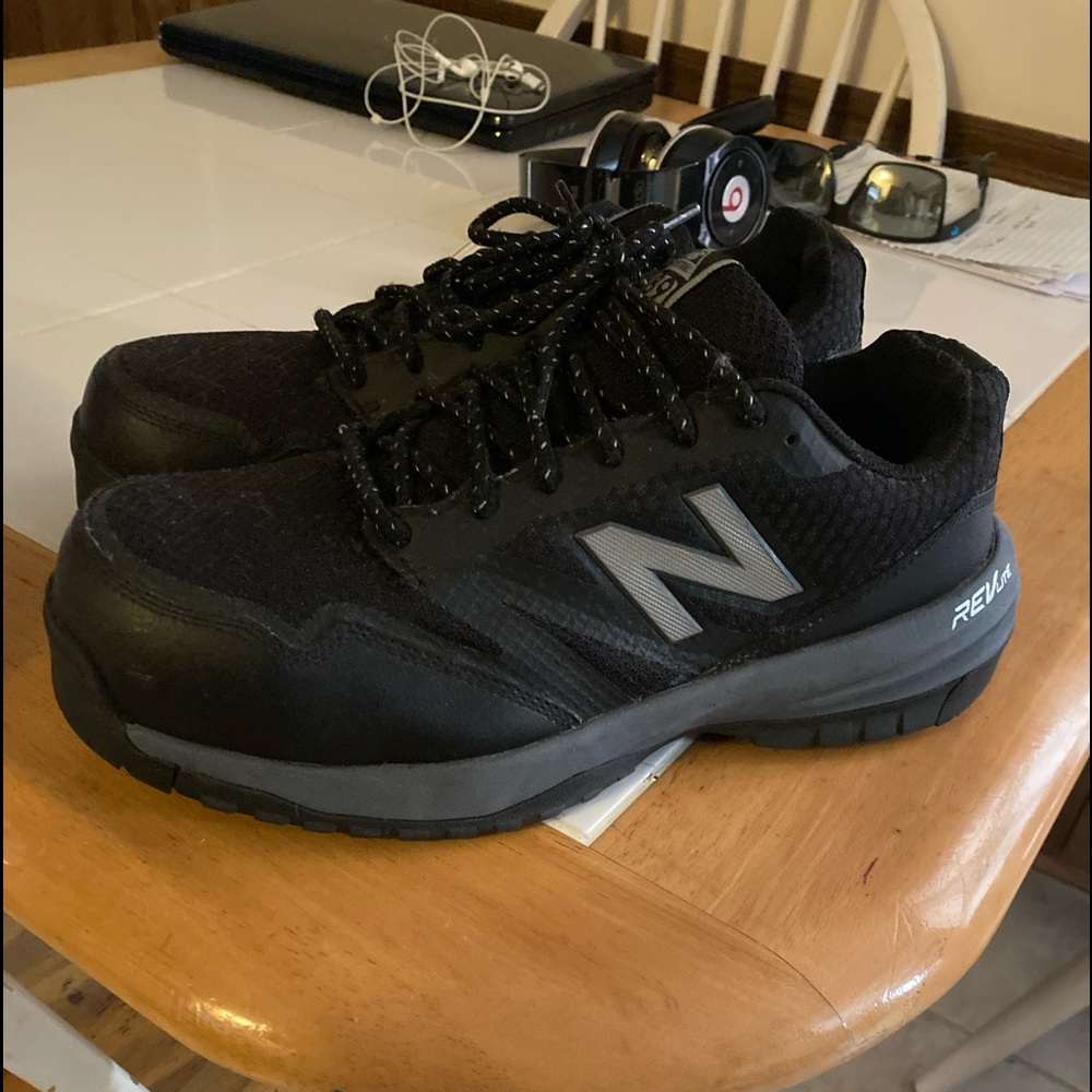 New balance industrial shoes size 9.5